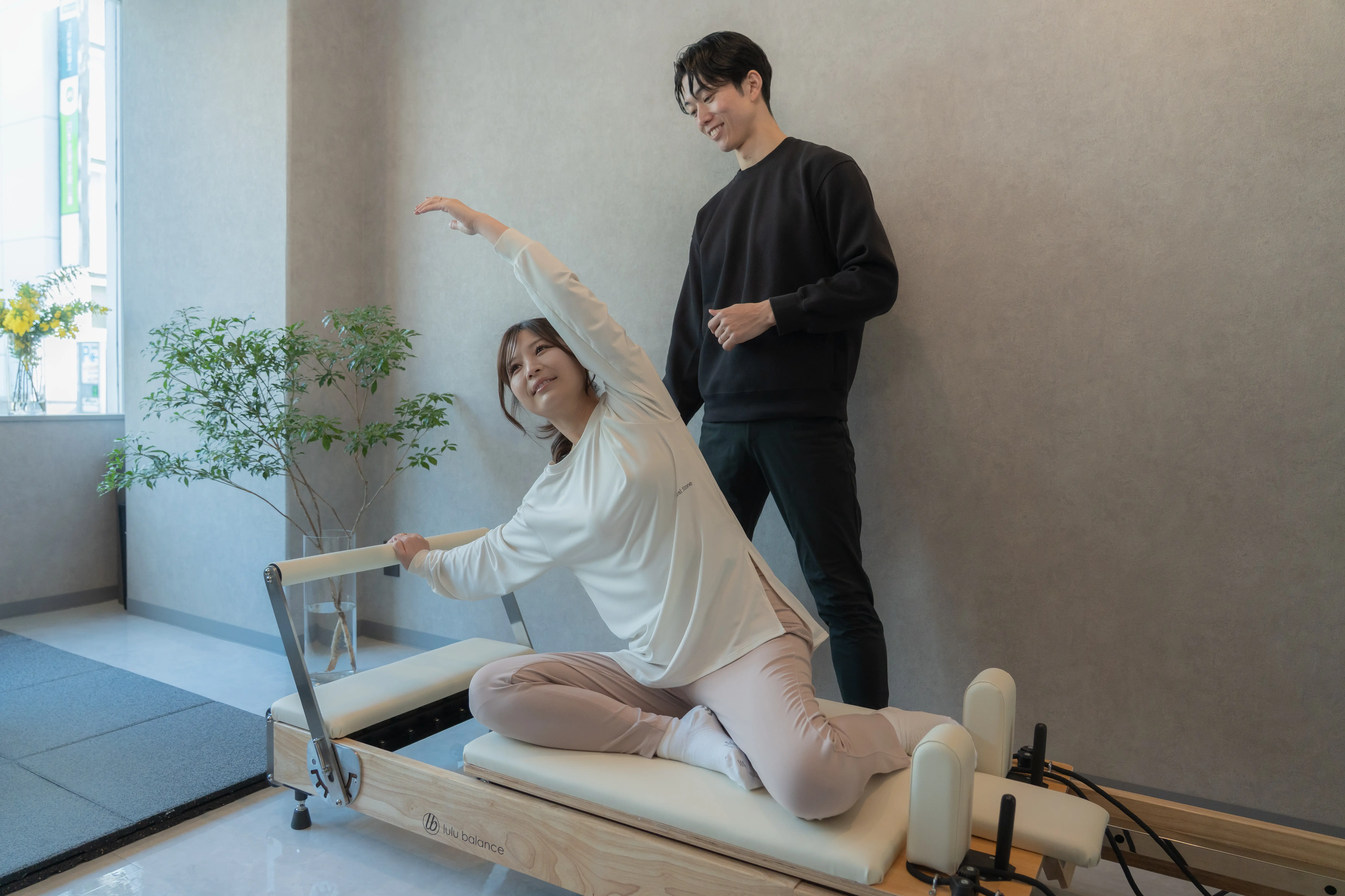 岐阜の女性向けパーソナルジムTuri.の個室マンツーマントレーニング風景